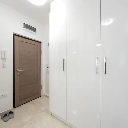 Apartment Solitus *